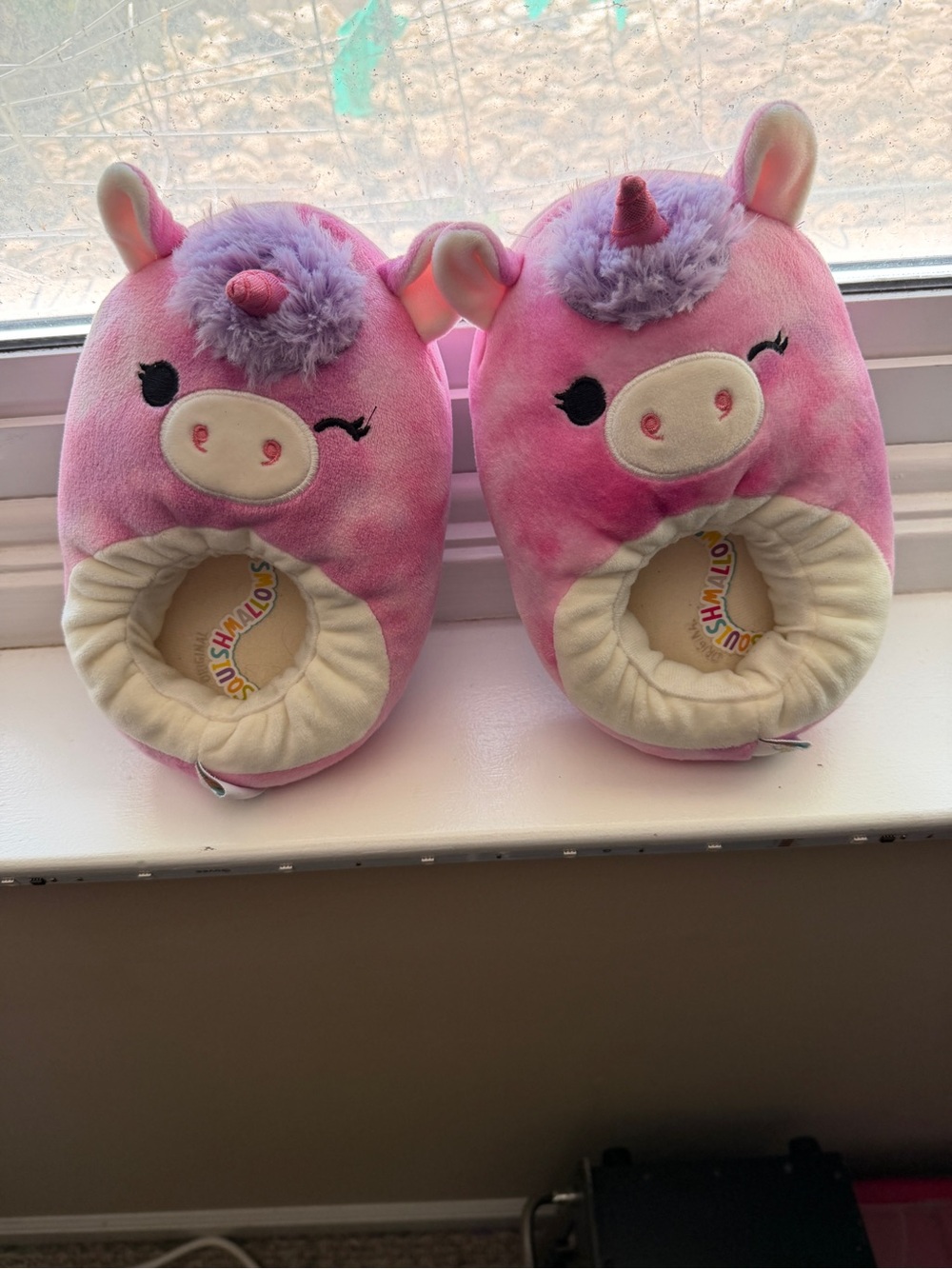 Girls Squishmallows Lola the Unicorn Slippers Size 13-1